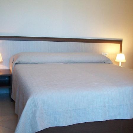 Domo - Guest-House Il Nespolo Fiorito Bed & Breakfast Orosei Exterior photo
