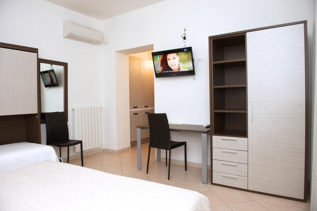 Domo - Guest-House Il Nespolo Fiorito Bed & Breakfast Orosei Exterior photo